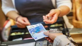 深圳金融新手起步：初期理财规划，稳健积累财富之道 poster